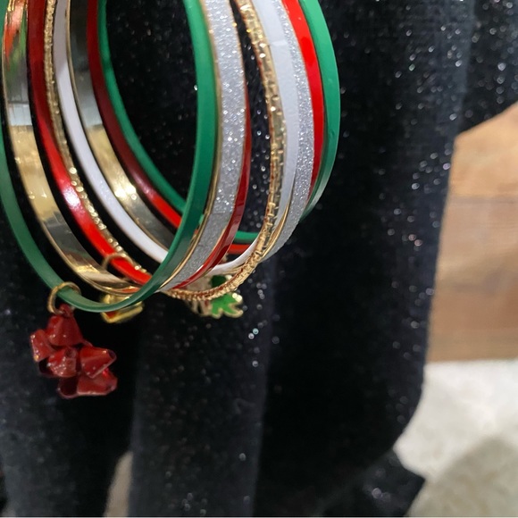 New With Tags Eight Piece Christmas Holiday Bangle Bracelet Set - Picture 3 of 3